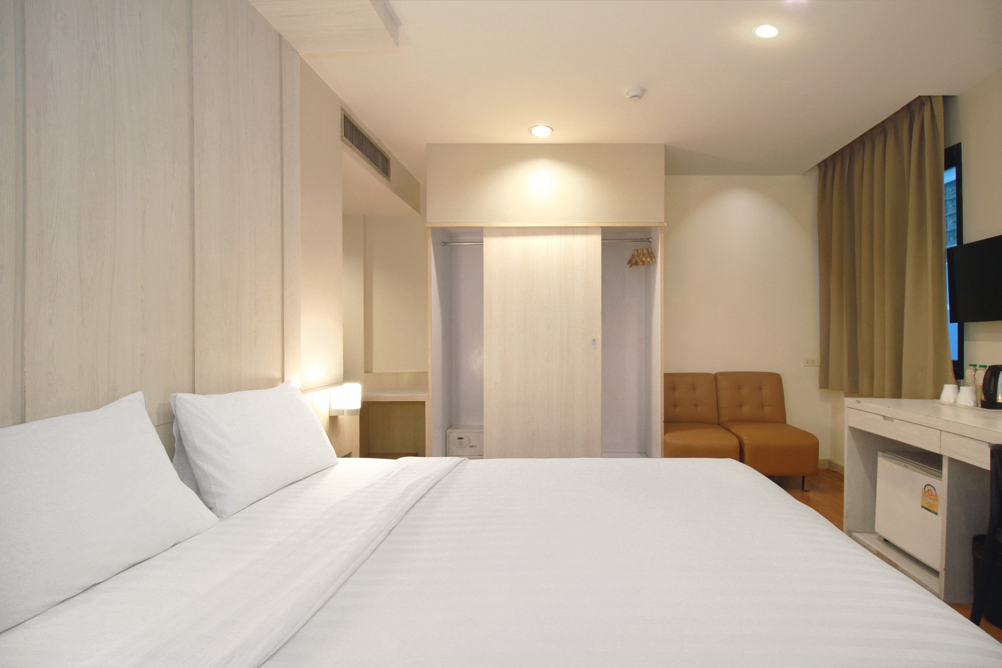 Deluxe Double With Bathtub