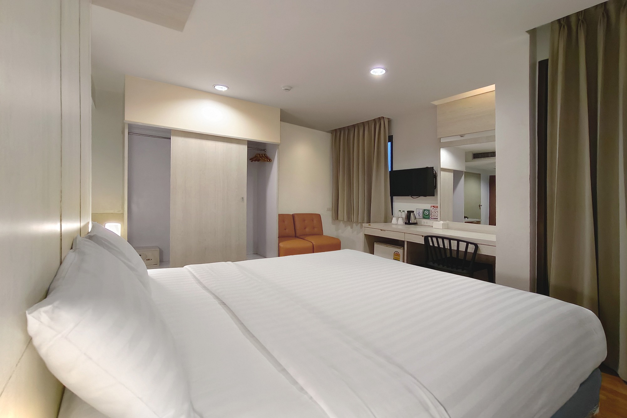 Deluxe Double With Bathtub