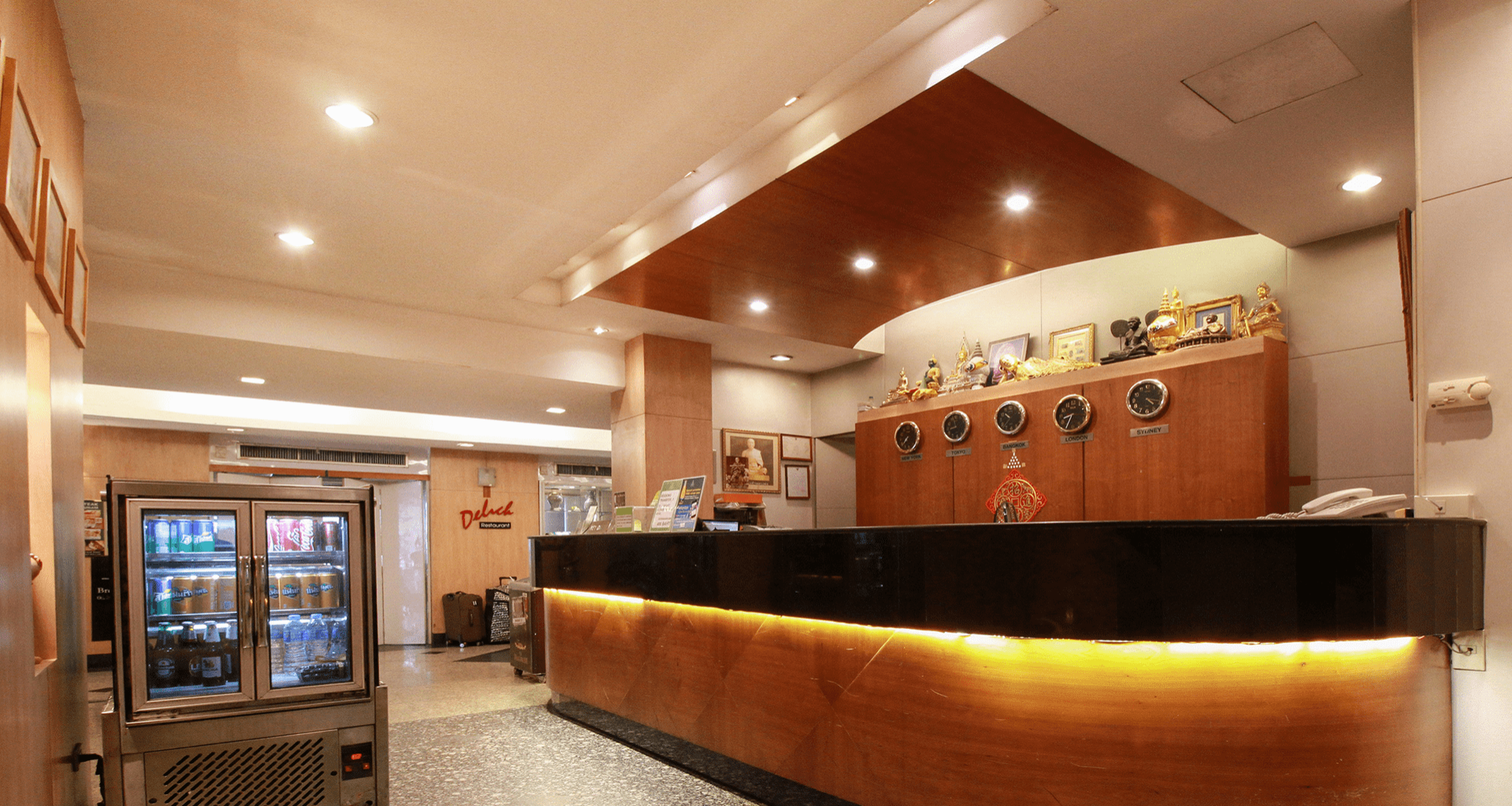 24 Hours Reception & Concierge